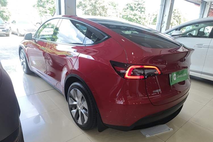 Used Tesla Model Y 2021 Long-Range All-Wheel-Drive Version 3D7 Rear Left 45 Deg