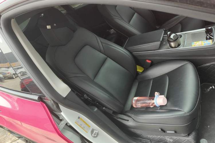 Used Tesla Model Y 2021 Performance High-Performance All-Wheel-Drive Version Right Front Seat