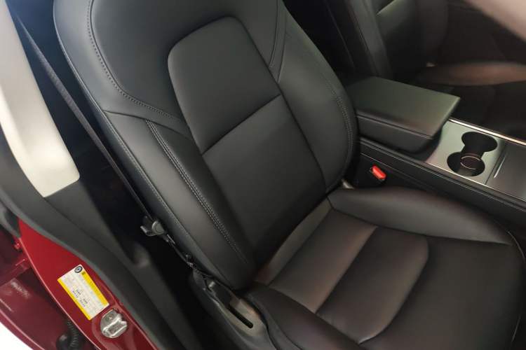 Used Tesla Model Y 2021 Revised Version 2 Long-Range All-Wheel-Drive Edition Right Front Seat