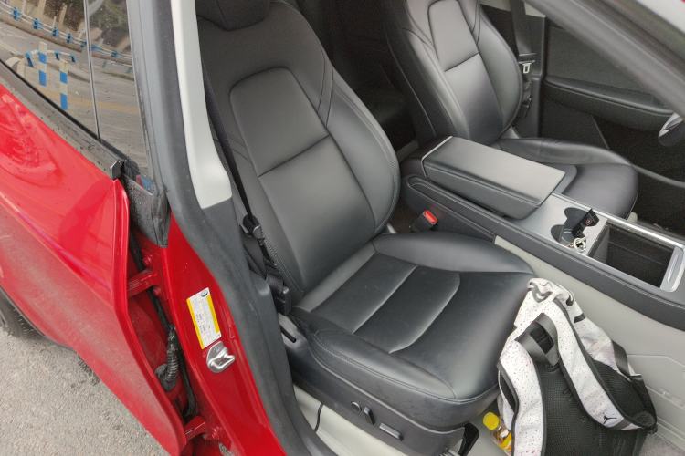 Used Tesla Model Y 2021 Long-Range All-Wheel-Drive Version 3D7 Right Front Seat