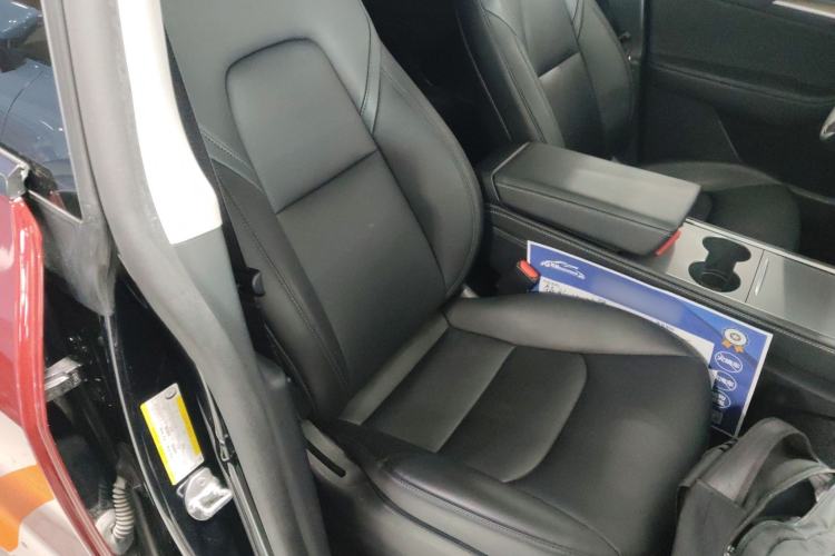 Used Tesla Model Y 2021 Long-Range All-Wheel-Drive Version Right Front Seat