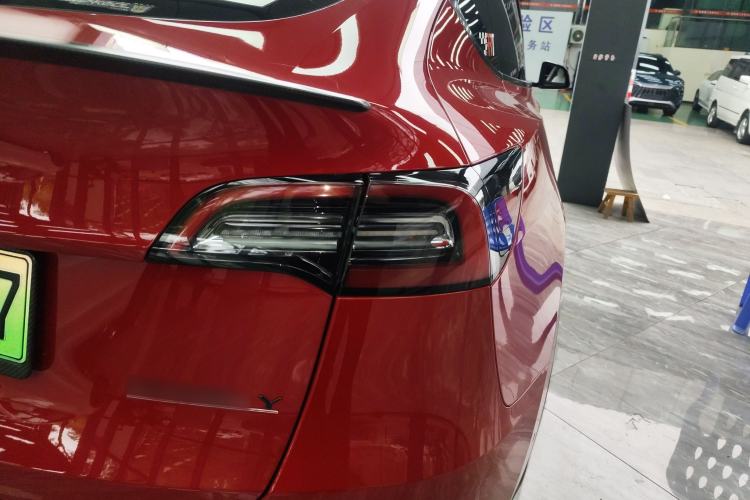 Used Tesla Model Y 2021 Performance High-Performance All-Wheel-Drive Version Right Rear Taillight