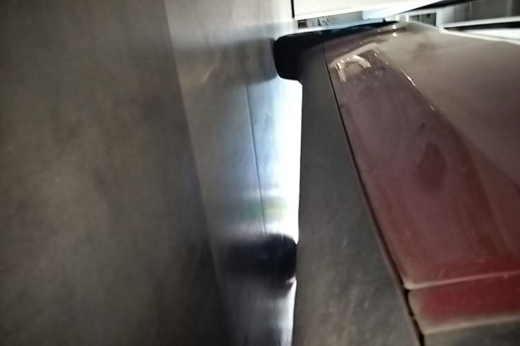 Used Tesla Model Y 2021 Long-Range All-Wheel-Drive Version Right Side Sill