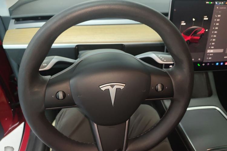 Used Tesla Model Y 2021 Revised Version 2 Long-Range All-Wheel-Drive Edition Steering Wheel