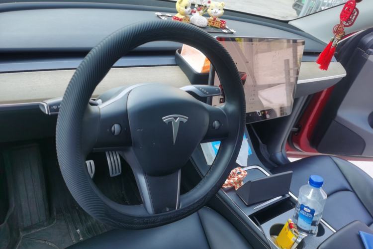 Used Tesla Model Y 2021 Performance High-Performance All-Wheel-Drive Version Steering Wheel