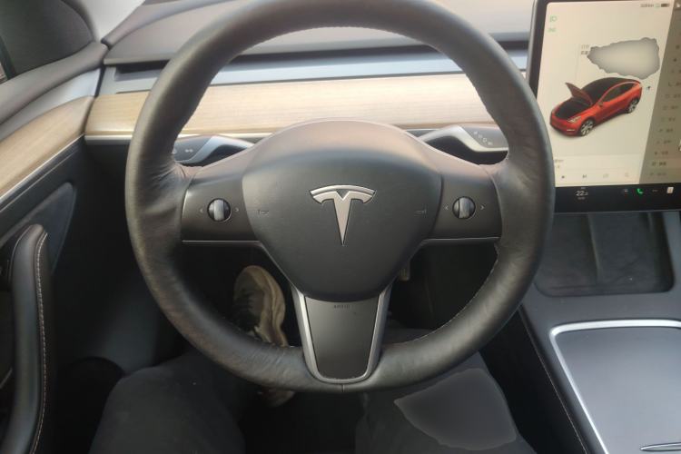 Used Tesla Model Y 2021 Long-Range All-Wheel-Drive Version 3D7 Steering Wheel