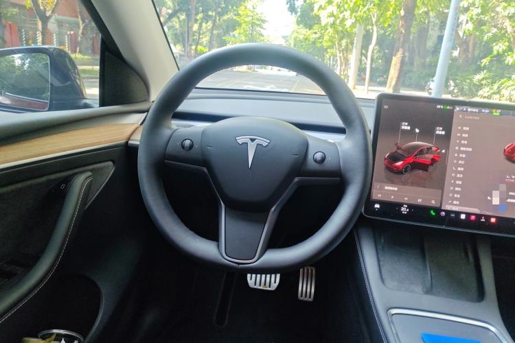 Used Tesla Model Y 2021 Performance High-Performance All-Wheel-Drive Version Steering Wheel