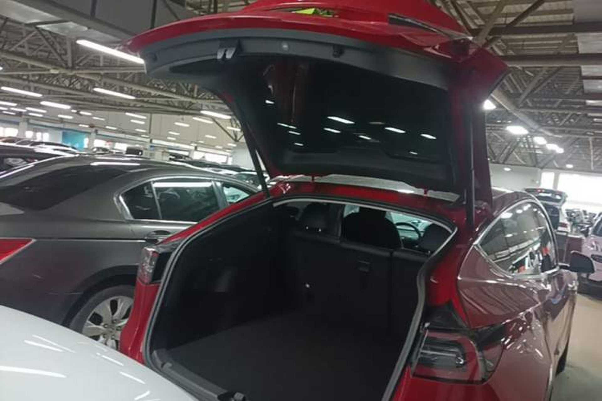 Used Tesla Model Y 2021 Long-Range All-Wheel-Drive Version Trunk