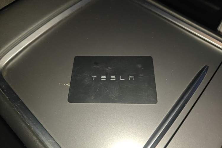 Used Tesla Model Y 2021 Long-Range All-Wheel-Drive Version 3D7 Vehicle Key