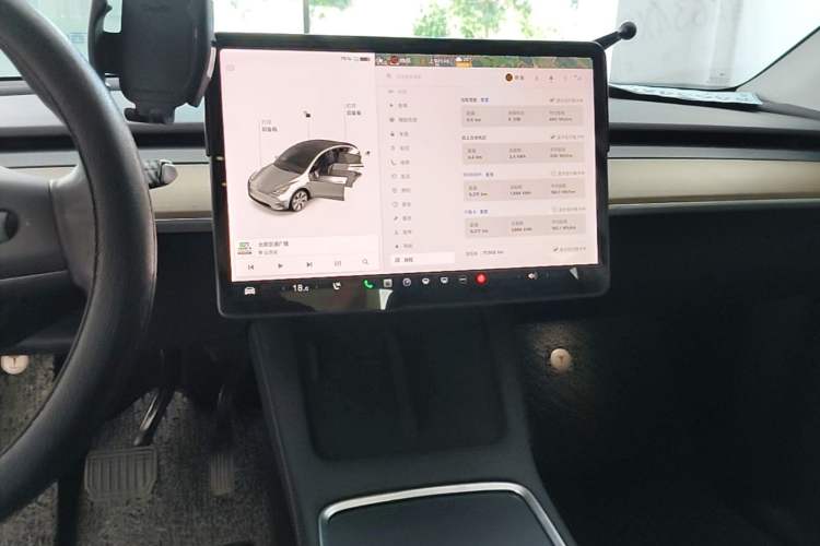 Used Tesla Model Y 2021 Long-Range All-Wheel-Drive Version 3D7 Audio And AC Panel
