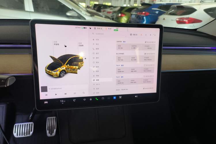 Used Tesla Model Y 2021 Standard Range Rear-Wheel Drive Version Audio And AC Panel