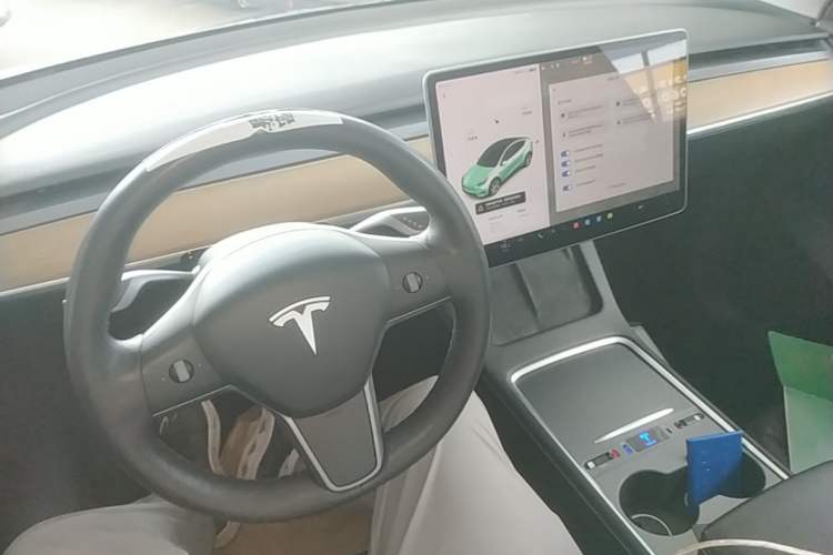 Used Tesla Model Y 2021 Long-Range All-Wheel-Drive Version 3D7 Center Console