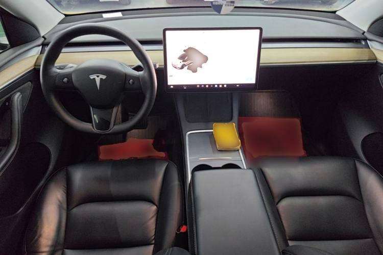 Used Tesla Model Y 2021 Standard Range Rear-Wheel Drive Version Center Console