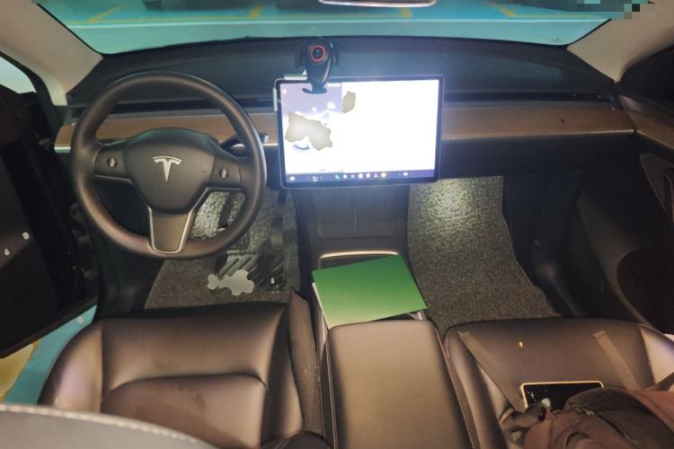 Used Tesla Model Y 2021 Revised Version 2 Long-Range All-Wheel-Drive Edition Center Console