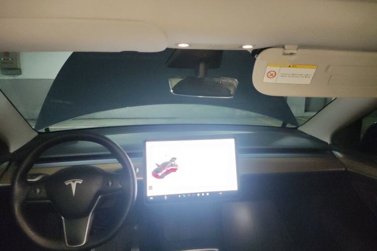 Used Tesla Model Y 2021 Long-Range All-Wheel-Drive Version Center Console