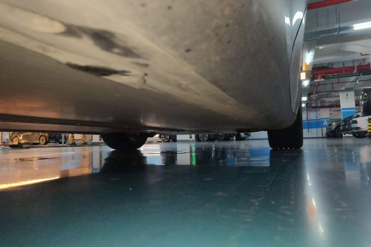 Used Tesla Model Y 2021 Long-Range All-Wheel-Drive Version Chassis Rear Right