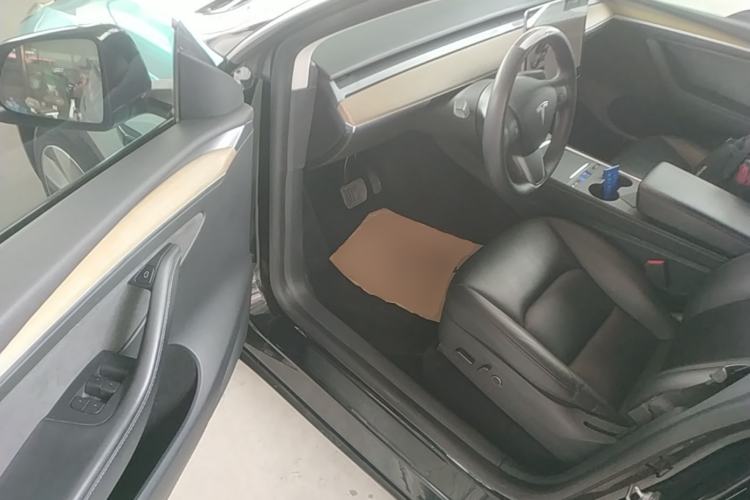 Used Tesla Model Y 2021 Long-Range All-Wheel-Drive Version 3D7 Driver Seat