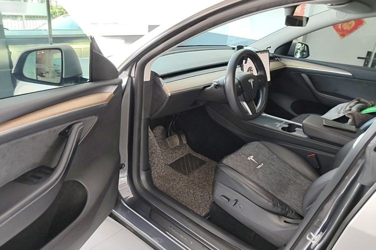 Used Tesla Model Y 2021 Long-Range All-Wheel-Drive Version 3D7 Driver Seat