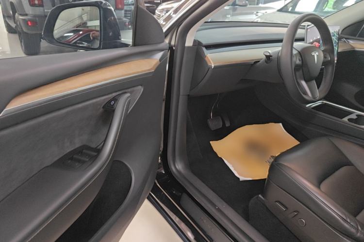 Used Tesla Model Y 2021 Standard Range Rear-Wheel Drive Version Driver Seat