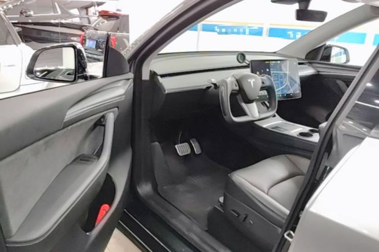 Used Tesla Model Y 2021 Long-Range All-Wheel-Drive Version 3D7 Driver Seat