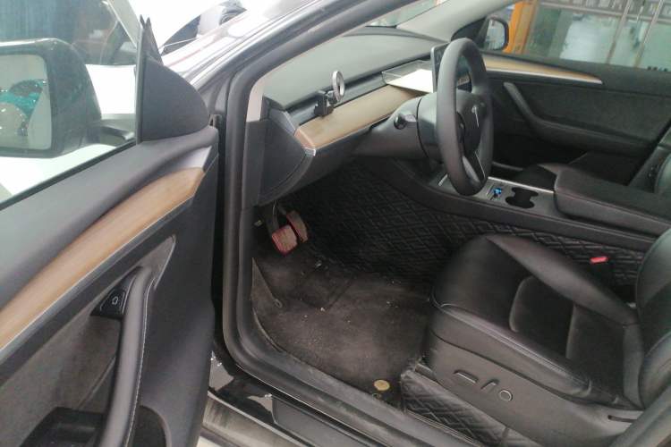 Used Tesla Model Y 2021 Standard Range Rear-Wheel Drive Version Driver Seat