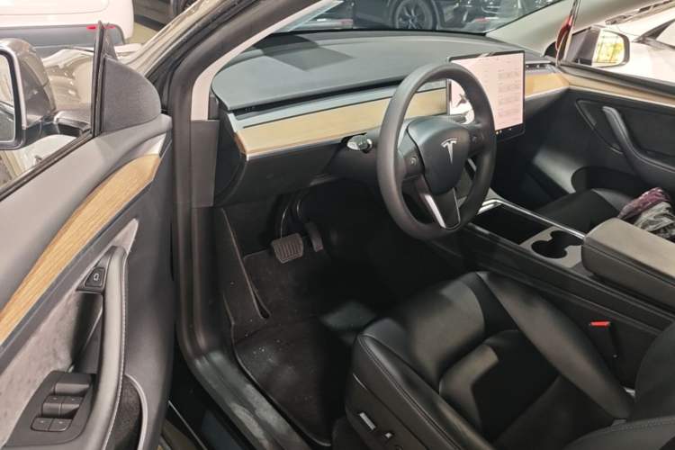 Used Tesla Model Y 2021 Long-Range All-Wheel-Drive Version 3D7 Driver Seat