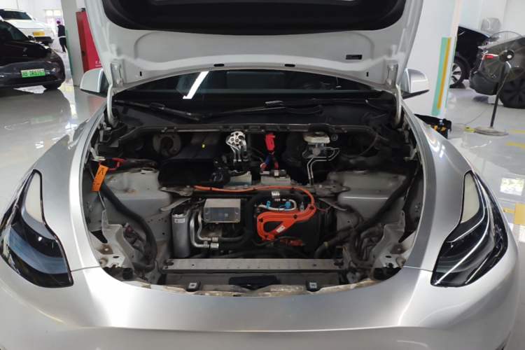Used Tesla Model Y 2021 Performance High-Performance All-Wheel-Drive Version Engine Bay