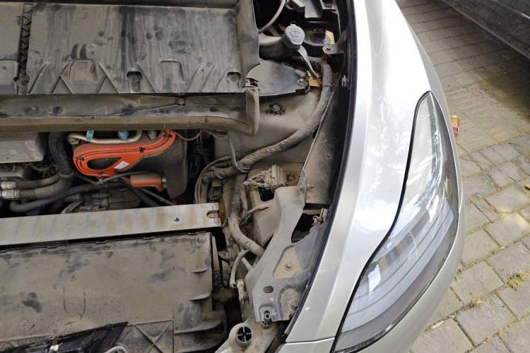 Used Tesla Model Y 2021 Performance High-Performance All-Wheel-Drive Version Engine Bay Left