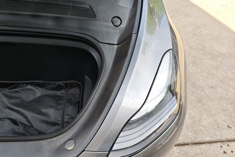Used Tesla Model Y 2021 Standard Range Rear-Wheel Drive Version Engine Bay Left