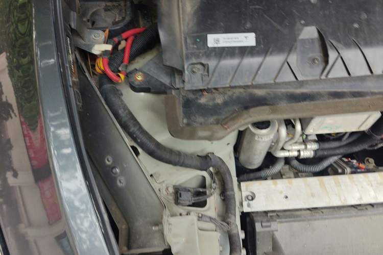 Used Tesla Model Y 2021 Standard Range Rear-Wheel Drive Version Engine Bay Right