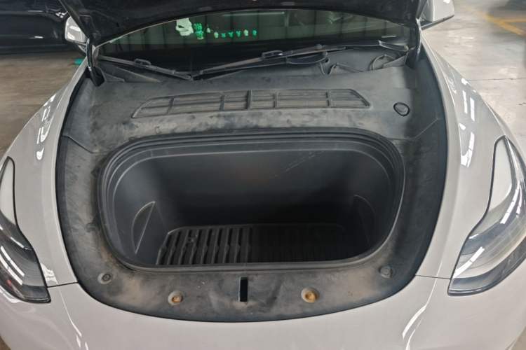 Used Tesla Model Y 2021 Standard Range Rear-Wheel Drive Version Engine Bay