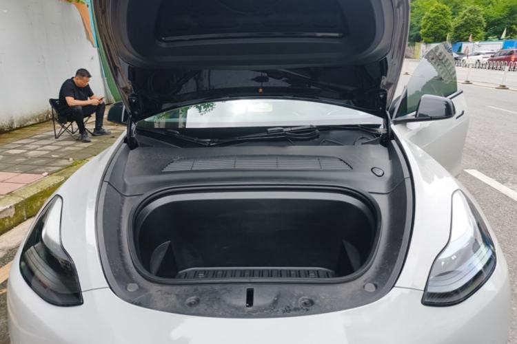 Used Tesla Model Y 2021 Performance High-Performance All-Wheel-Drive Version Engine Bay