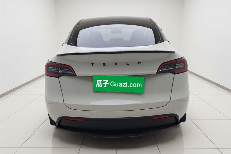 Used Tesla Model Y 2021 Revised Version 2 Long-Range All-Wheel-Drive Edition Exterior 4