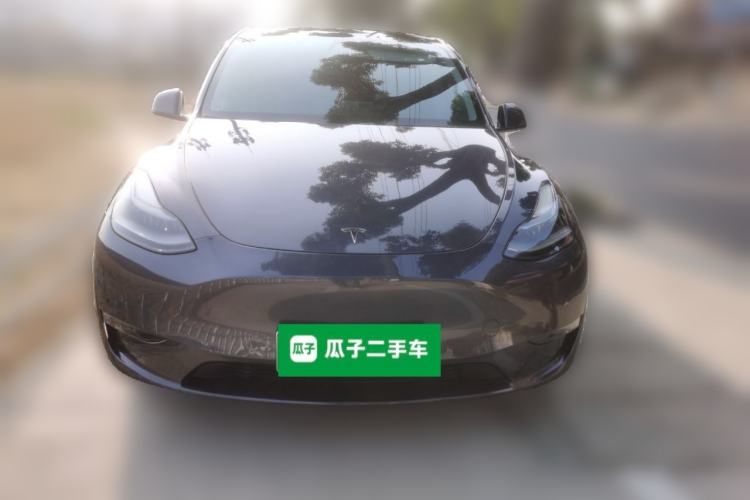 Used Tesla Model Y 2021 Long-Range All-Wheel-Drive Version Front