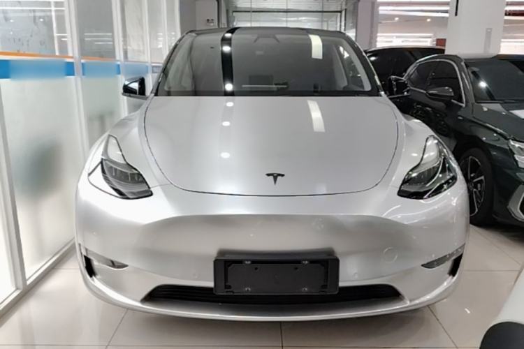 Used Tesla Model Y 2021 Long-Range All-Wheel-Drive Version 3D7 Front