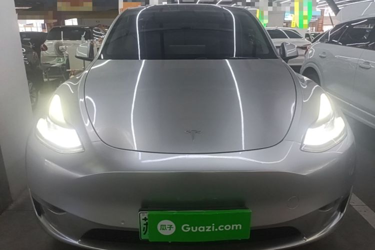 Used Tesla Model Y 2021 Long-Range All-Wheel-Drive Version Front