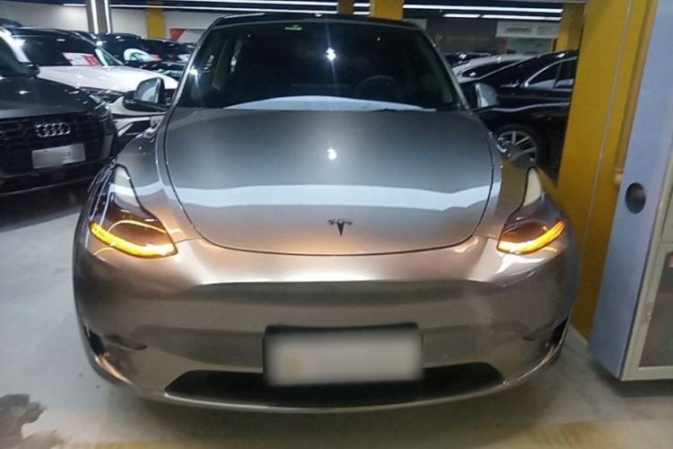 Used Tesla Model Y 2021 Long-Range All-Wheel-Drive Version 3D7 Front