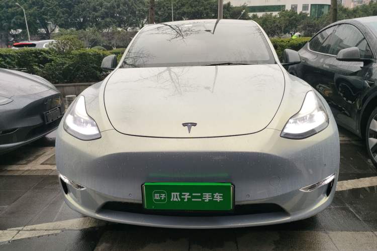 Used Tesla Model Y 2021 Long-Range All-Wheel-Drive Version 3D7 Front