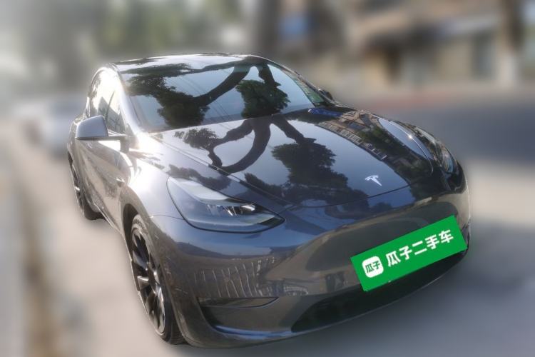 Used Tesla Model Y 2021 Long-Range All-Wheel-Drive Version Front Right 45 Deg