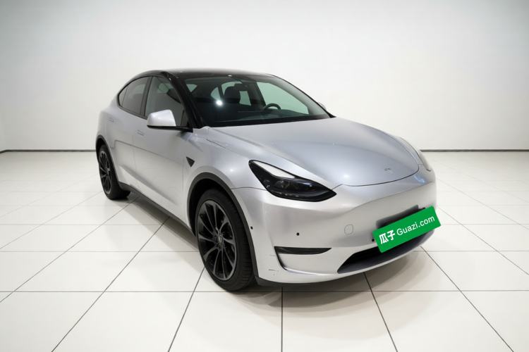 Used Tesla Model Y 2021 Standard Range Rear-Wheel Drive Version Front Right 45 Deg