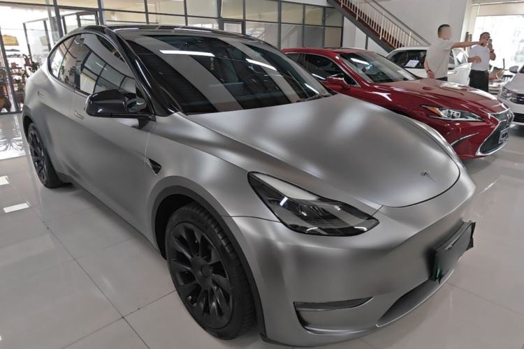 Used Tesla Model Y 2021 Standard Range Rear-Wheel Drive Version Front Right 45 Deg