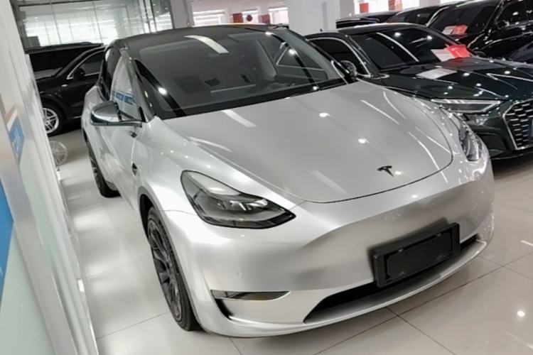 Used Tesla Model Y 2021 Long-Range All-Wheel-Drive Version 3D7 Front Right 45 Deg