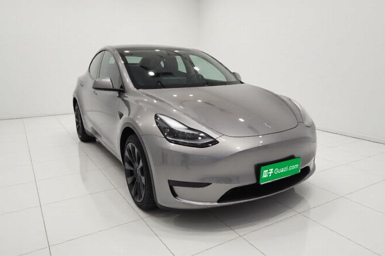 Used Tesla Model Y 2021 Long-Range All-Wheel-Drive Version Front Right 45 Deg