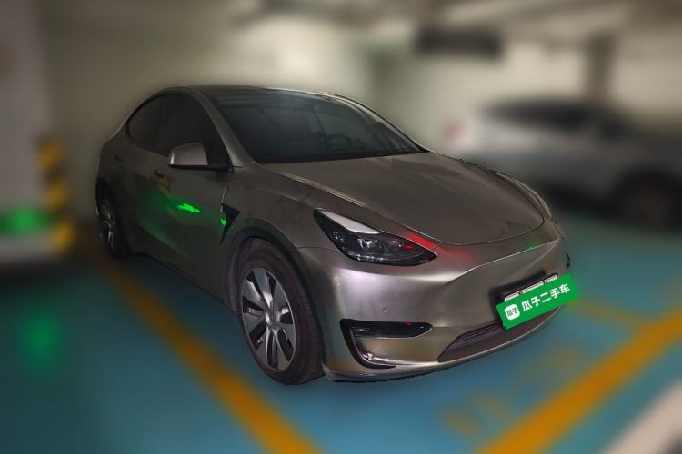 Used Tesla Model Y 2021 Revised Version 2 Long-Range All-Wheel-Drive Edition Front Right 45 Deg
