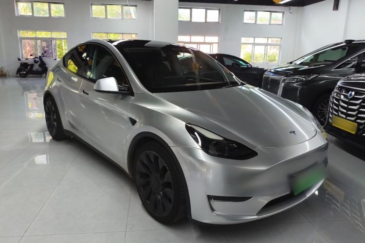 Used Tesla Model Y 2021 Performance High-Performance All-Wheel-Drive Version Front Right 45 Deg