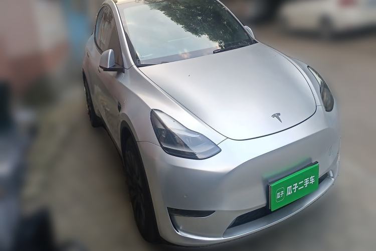 Used Tesla Model Y 2021 Long-Range All-Wheel-Drive Version 3D7 Front Right 45 Deg