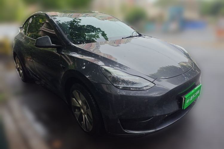 Used Tesla Model Y 2021 Standard Range Rear-Wheel Drive Version Front Right 45 Deg