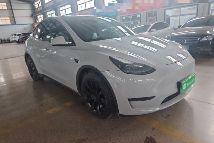 Used Tesla Model Y 2021 Standard Range Rear-Wheel Drive Version Front Right 45 Deg