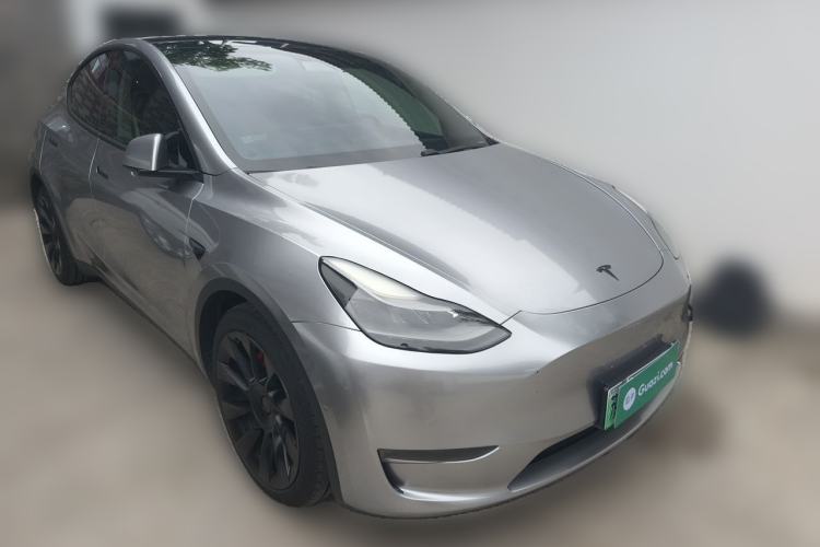 Used Tesla Model Y 2021 Long-Range All-Wheel-Drive Version Front Right 45 Deg