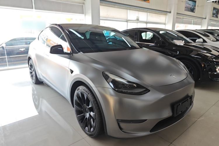 Used Tesla Model Y 2021 Standard Range Rear-Wheel Drive Version Front Right 45 Deg